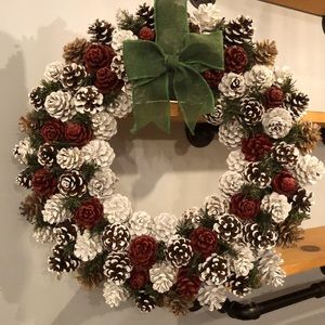 Homemade Farmhouse Pine Cone Wreath